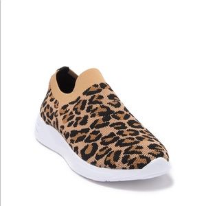 Steve Madden Lillian slip on sneaker✨